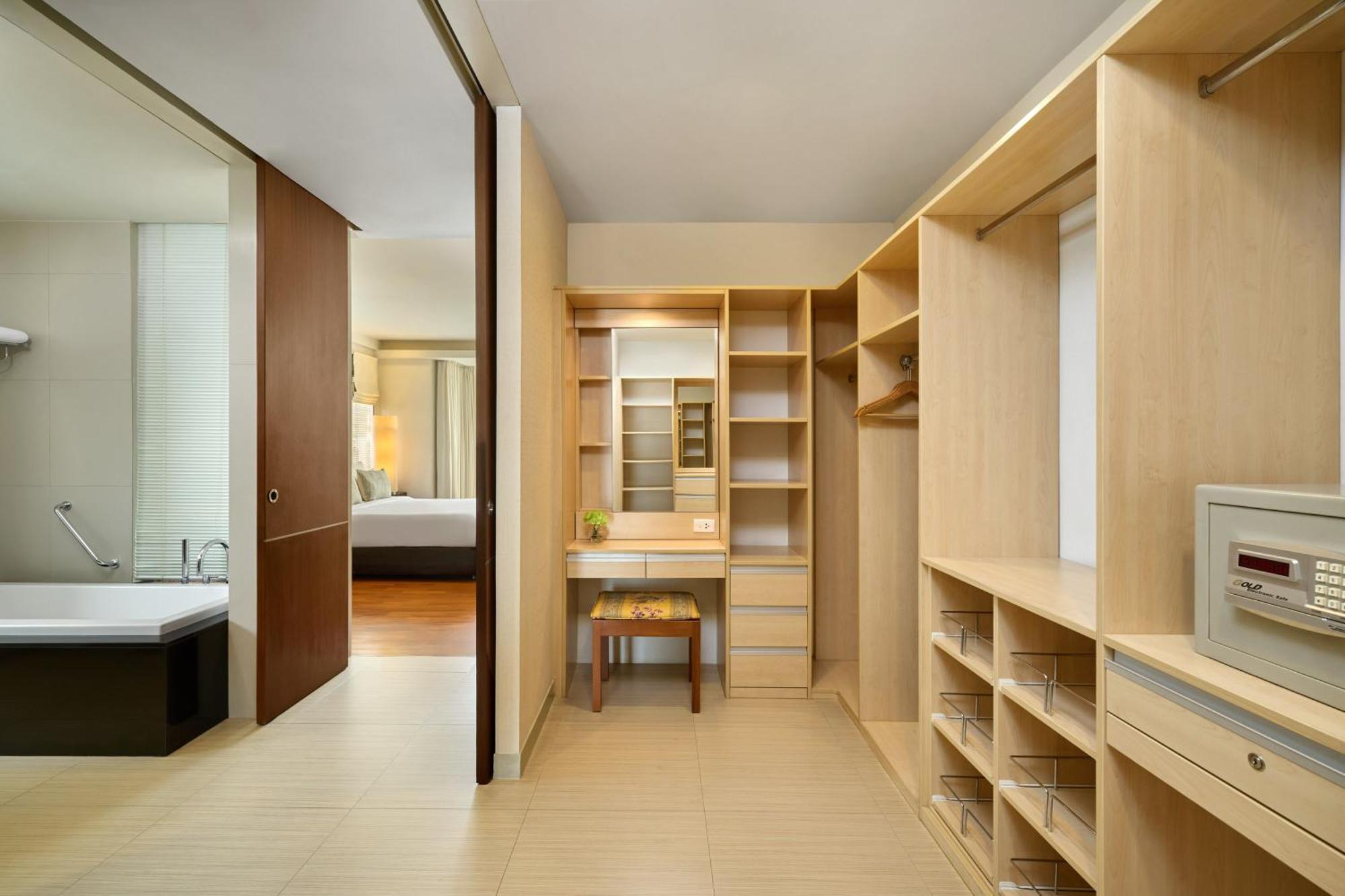The Park Nine Hotel Srinakarin Бангкок Номер фото